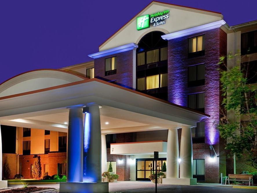 Holiday Inn Express & Suites Chesapeake By Ihg Exterior foto