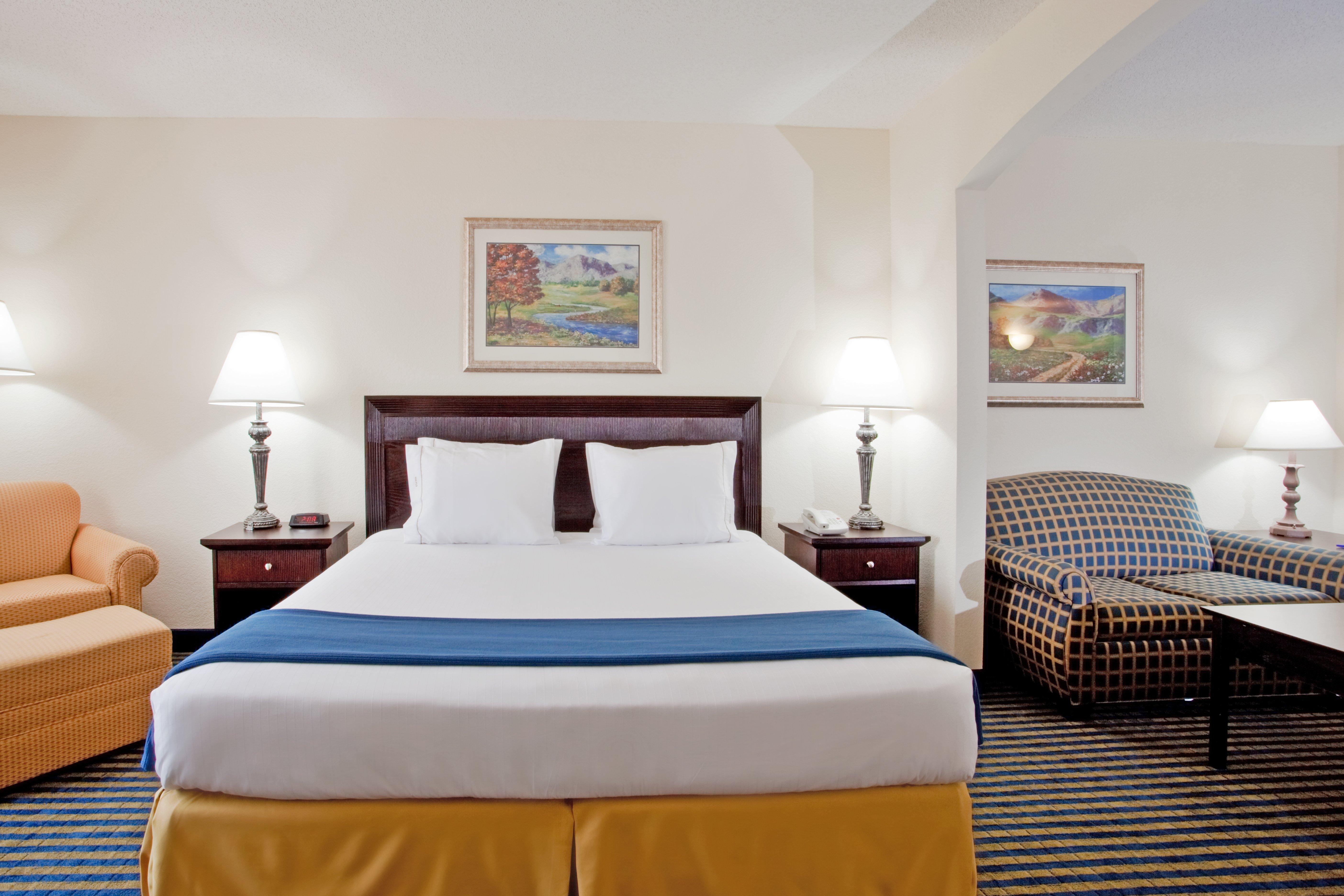 Holiday Inn Express & Suites Chesapeake By Ihg Exterior foto