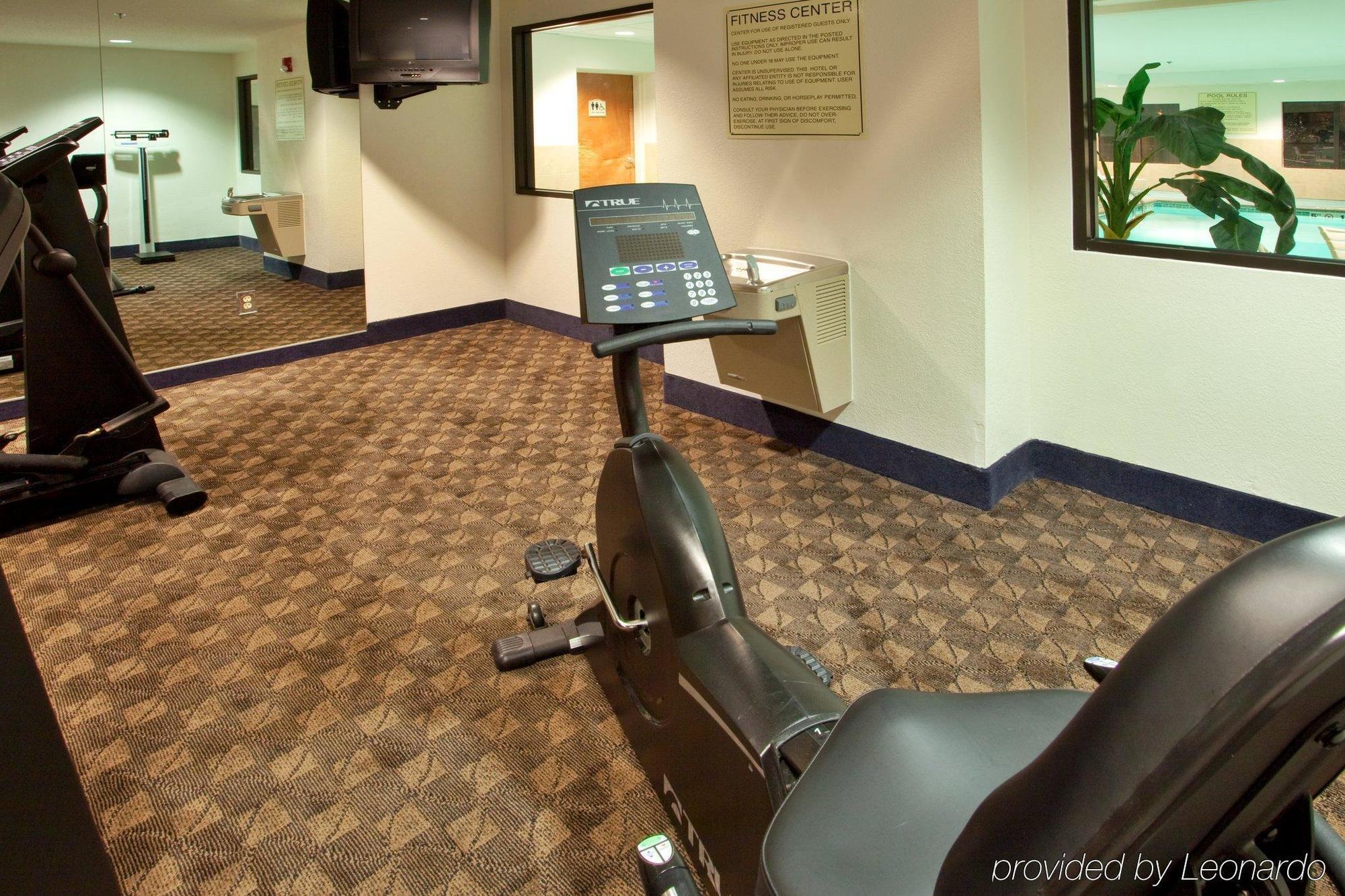 Holiday Inn Express & Suites Chesapeake By Ihg Facilidades foto